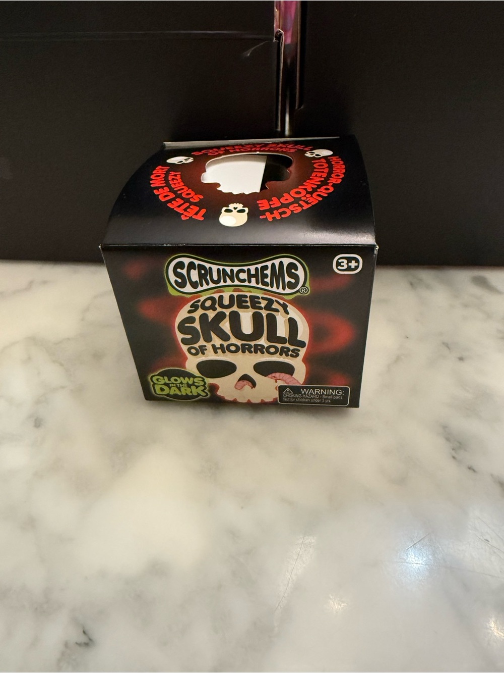 Scrunchems Squeezy Skull of Horrors - Black with Glow Details